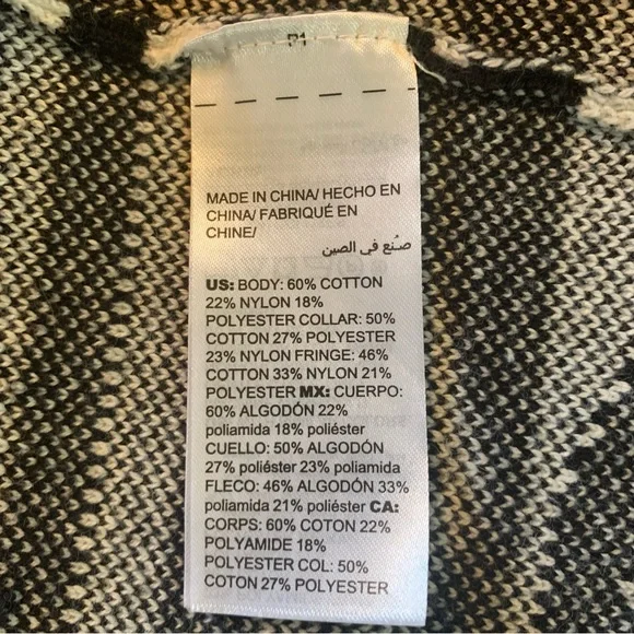 Chico's Aztec Wrap Cardigan Size 1 (Small 8/10) - Picture 12 of 12